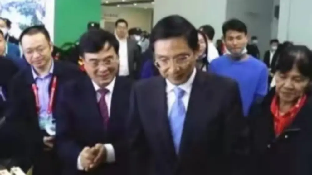 Vice Praefectus Jiangxi Provinciae Populi Regimen nostrum umbraculum visitat in Forestry Provincialis Expo